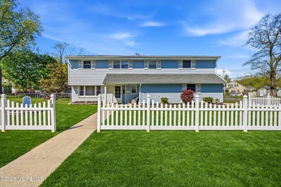 /international/us/18-barbara-lane-oakhurst-nj-110107610451/