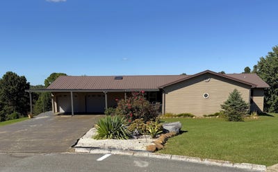 /international/us/130-earlington-drive-greeneville-tn-110120153307/