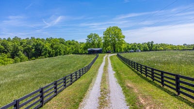 /international/us/4348-brock-road-dunnville-ky-110107488493/
