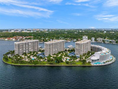 /international/us/3-grove-isle-dr-miami-fl-110108587169/