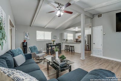 /international/us/5011-village-lawn-san-antonio-tx-110098994135/