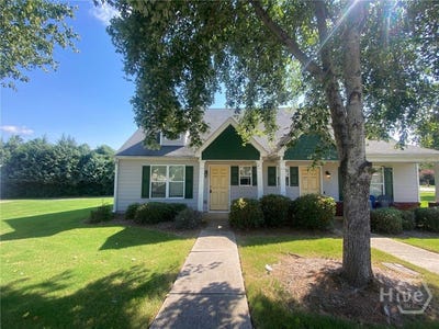 /international/us/106-bridgewater-circle-athens-ga-110107809138/