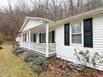 /international/us/10810-406-highway-roark-ky-110104535993/