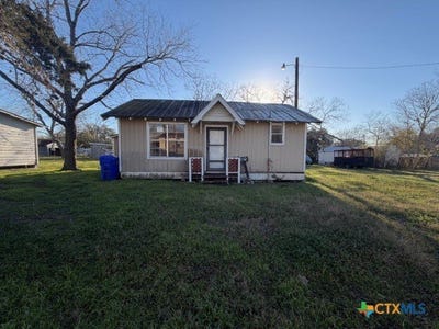 /international/us/802-cadwell-yoakum-tx-110105423873/