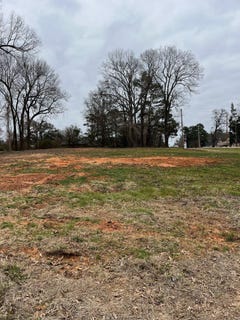 /international/us/8499-n-kings-highway-texarkana-tx-110105766472/