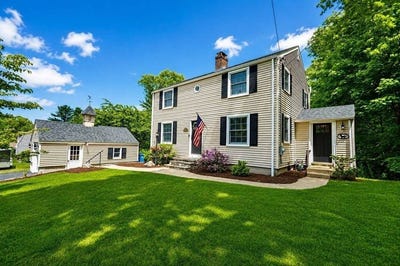/international/us/28-park-st-wrentham-ma-110108358799/