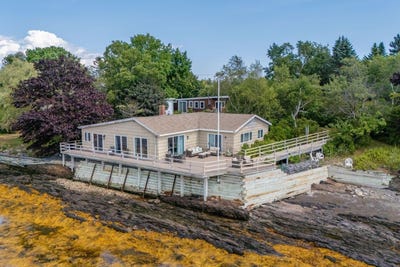 /international/us/195-beach-road-portland-me-110119713265/