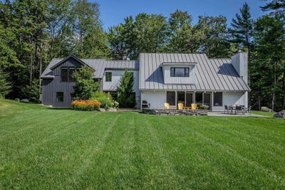 /international/us/11-spruce-high-road-winhall-vt-110119796102/