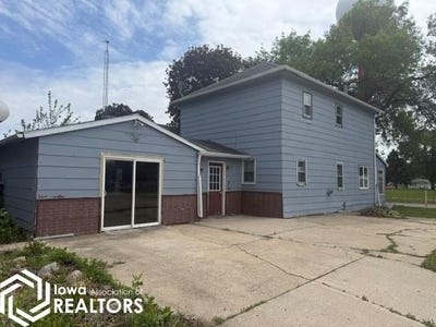 /international/us/480-w-center-street-britt-ia-110108202656/
