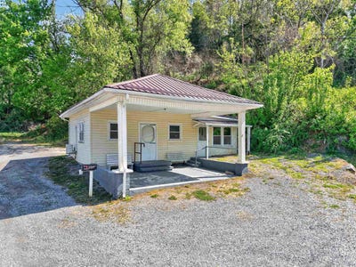 /international/us/101-mays-hollow-road-pembroke-va-110107542728/
