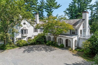 /international/us/355-wheatley-road-old-westbury-ny-110096114872/