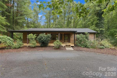 /international/us/75-crosswick-lane-hendersonville-nc-110120040782/