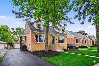/international/us/835-s-addison-avenue-villa-park-il-110107780837/