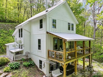 /international/us/580-split-pine-cove-clyde-nc-110107869621/