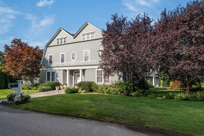 /international/us/3-sea-meadows-lane-waterford-ct-110101146966/?lang=en