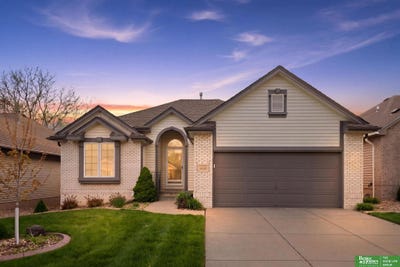/international/us/10032-s-172nd-circle-omaha-ne-110108501861/