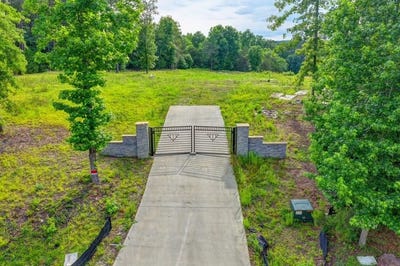 /international/us/535-penny-lane-loganville-ga-110108469998/