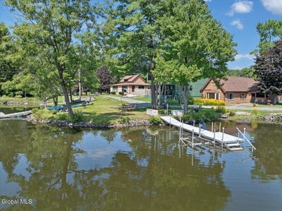 /international/us/1204-burden-lake-road-averill-park-ny-110110145161/