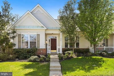 /international/us/9502-moonen-bay-lane-bristow-va-110108379445/
