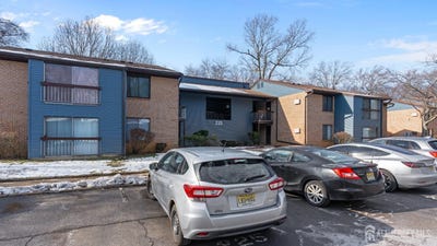 /international/us/225-medford-court-manalapan-nj-110105192004/