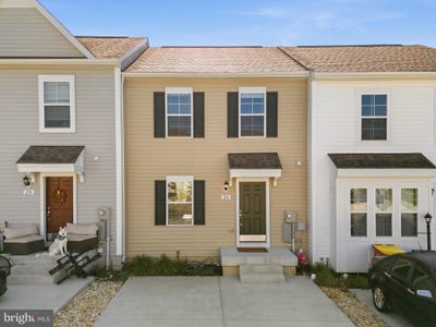 /international/us/24-orchard-green-drive-charles-town-wv-110107544575/