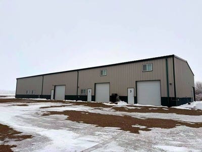 /international/us/7581-hwy-2-w-devils-lake-nd-110106183768/