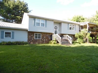 /international/us/1374-saint-lukes-road-wytheville-va-110108845085/