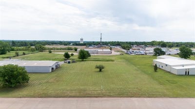 /international/us/n-18th-street-chickasha-ok-110108229979/