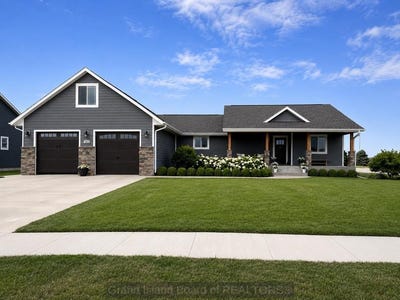 /international/us/1515-indian-street-st-paul-ne-110107440597/
