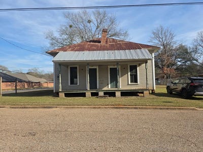/international/us/526-richardson-street-nacogdoches-tx-110105779307/