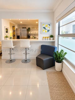 /international/us/240-collins-ave-miami-beach-fl-110120060363/