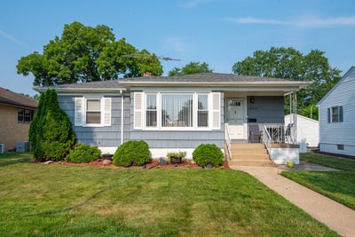 /international/us/18636-sherman-street-lansing-il-110119457270/
