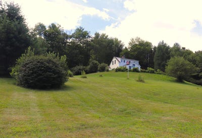 /international/us/137-stratton-arlington-road-wardsboro-vt-110101117482/