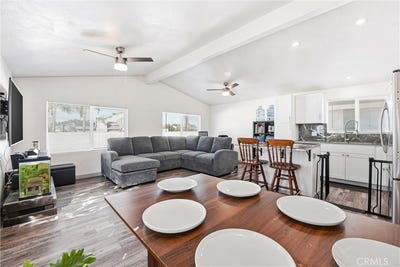 /international/us/327-w-wilson-costa-mesa-ca-110105344093/