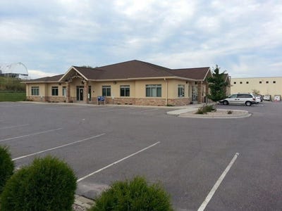 /international/us/1670-south-boulevard-baraboo-wi-110098302829/