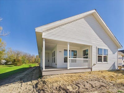 /international/us/206-ballard-street-sharon-wi-110120921979/