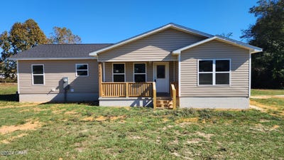 /international/us/2124-aaron-avenue-grand-ridge-fl-110095017452/