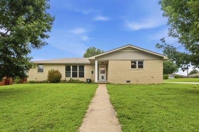 /international/us/2527-s-illinois-avenue-joplin-mo-110109035639/