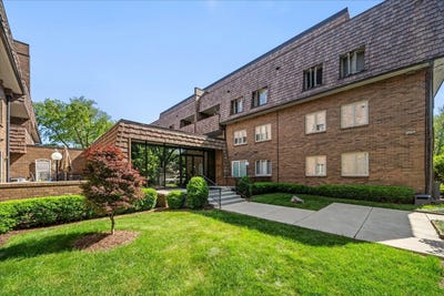/international/us/1730-w-galena-boulevard-aurora-il-110108384103/