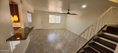 /international/us/7126-n-19th-avenue-phoenix-az-110120497852/
