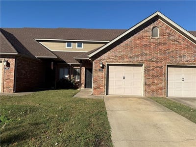 /international/us/3236-montrail-place-fayetteville-ar-110105722217/