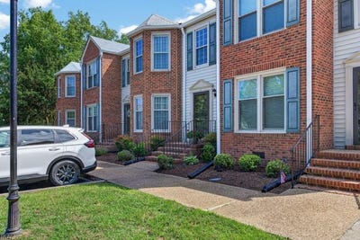 /international/us/132-river-point-drive-suffolk-va-110108630914/