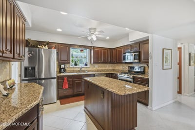 /international/us/58-old-bridge-drive-howell-nj-110108267769/