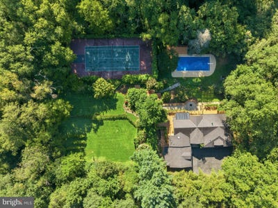 /international/us/21151-woodfield-road-laytonsville-md-110119902780/