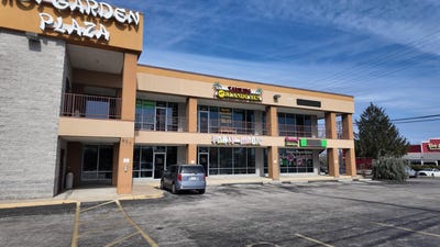 /international/us/827-w-main-street-branson-mo-110108028149/