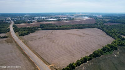 /international/us/w-barnes-crossing-road-saltillo-ms-110120488568/