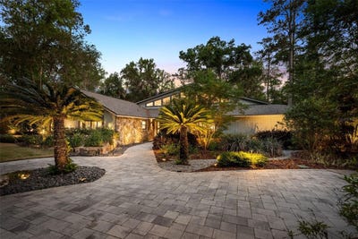 /international/us/2261-nw-24th-avenue-gainesville-fl-110107699623/
