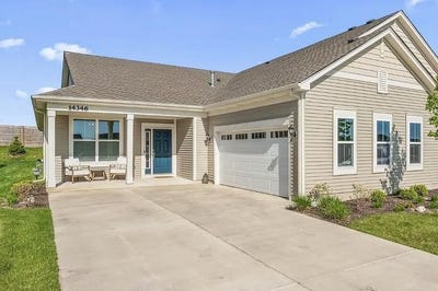 /international/us/14346-clover-avenue-cedar-lake-in-110100509983/