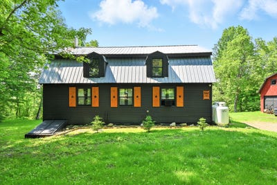 /international/us/268-chick-road-new-portland-me-110100310560/