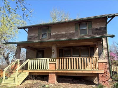 /international/us/305-e-8th-street-wellsville-ks-110097137578/